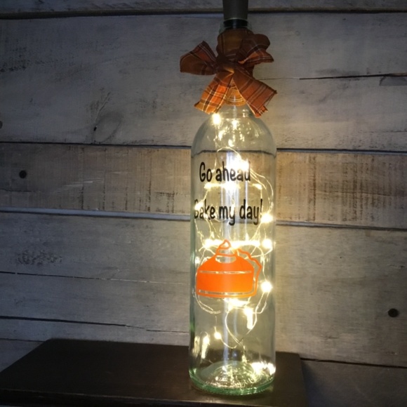 Handmade- Fall decor ‘Bake my day’ lighted wine bottle - Picture 5 of 5